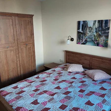 делукс 2 Burgas City