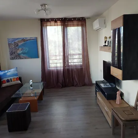 Apartman делукс 2 *
