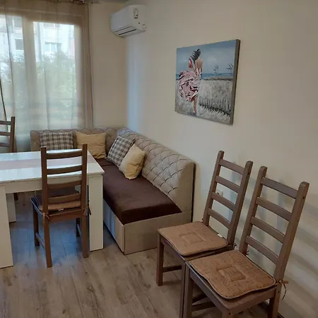 Apartman делукс 2 *