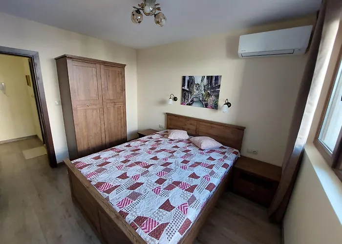 делукс 2 * Burgas